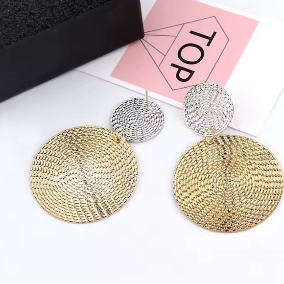 NEW! Anthropologie. Unique Gold and Silver color plated Earrings wholesale - Picture 2 of 5